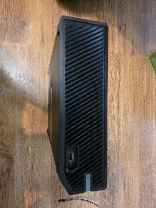 Xbox ONE [с ПОДАРЪК 6 игри]