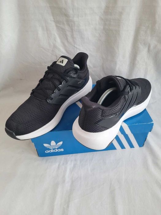 Маратонки Adidas Cloudfoam 44.5 EU добро състояние в черно и бяло