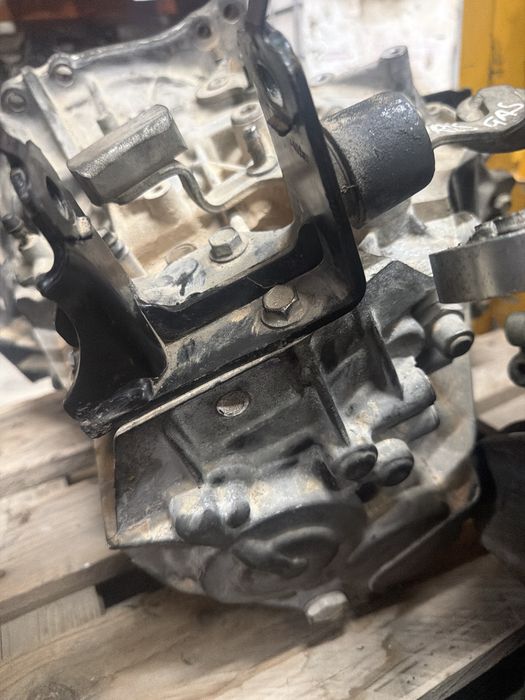Скоростна кутия Тойота Аурис 1.6 бензин 6 скорости Toyota Auris 1,6 petrol 31115-05020