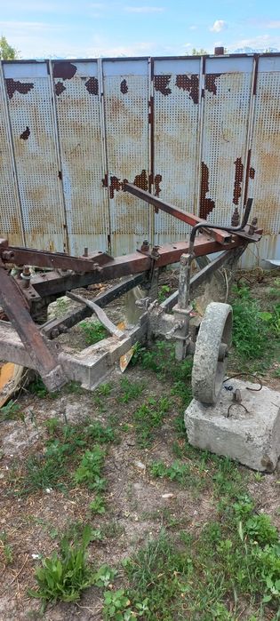 Продам плуг срочно