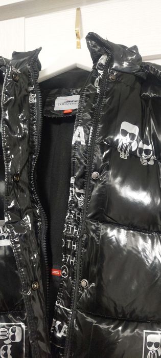 Продам куртку зимнюю для девочек