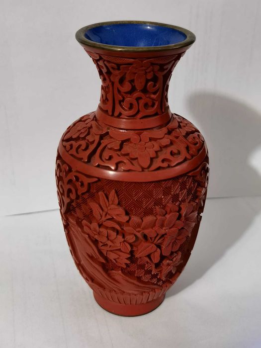 Vaza Asiatica din lac de Cinnabar, Cinabru Rosu