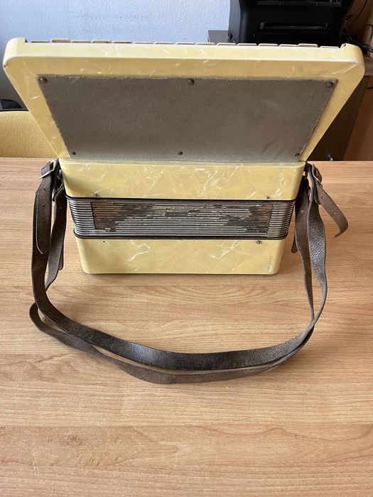 Акордеон Hohner Student III