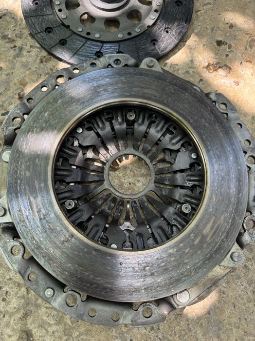 Kit ambreiaj Luk bmw seria 3 e90 cutie manuala