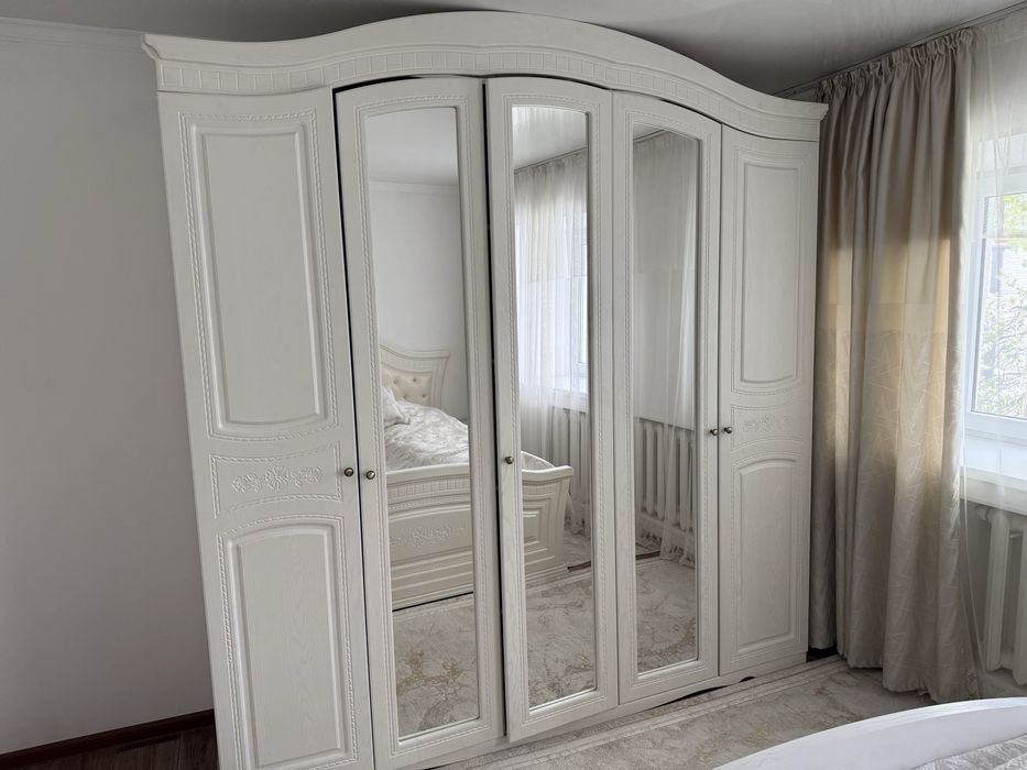 Спальный гарнитур в хорошем качестве