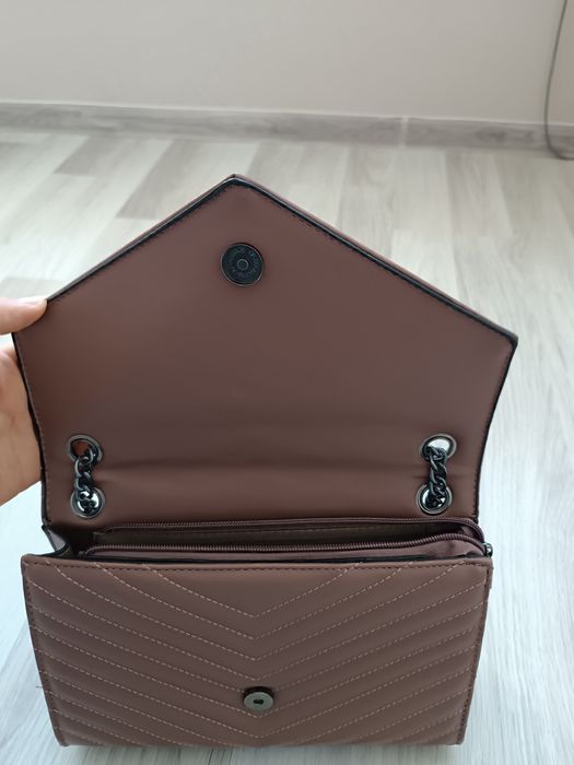 Дамска чанта през рамо