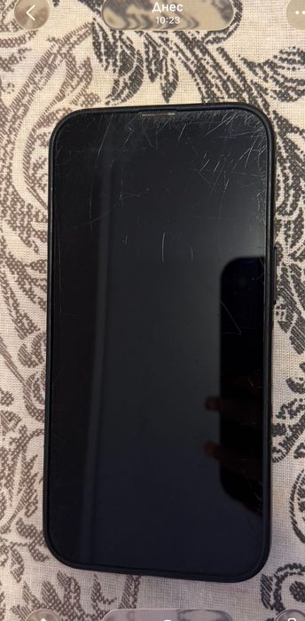 Телефон iPhone 14