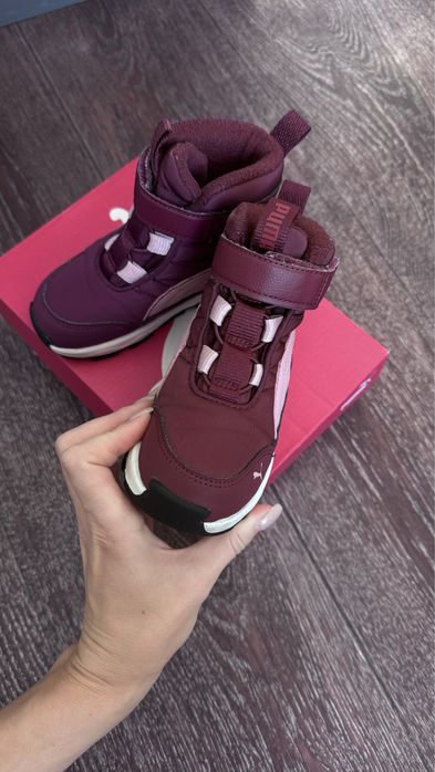 Продам детские ботинки