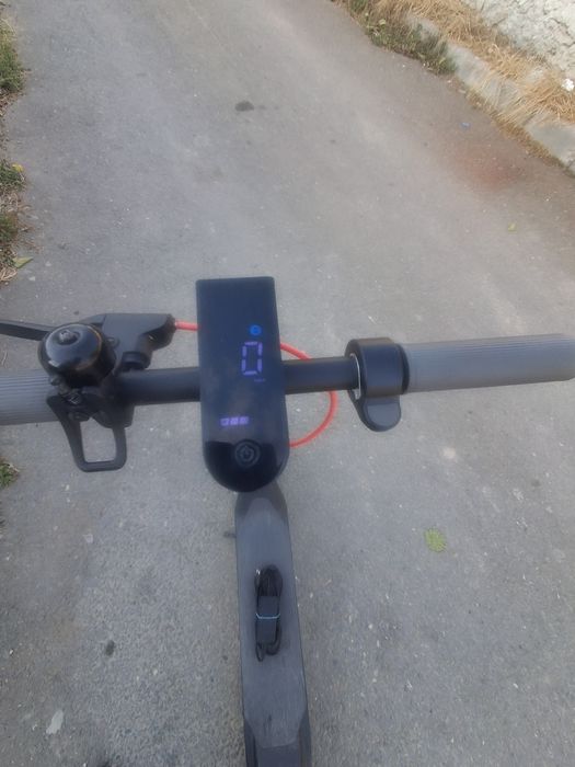 Trotineta XIAOMI 4 LIFE ( CA NOUA )