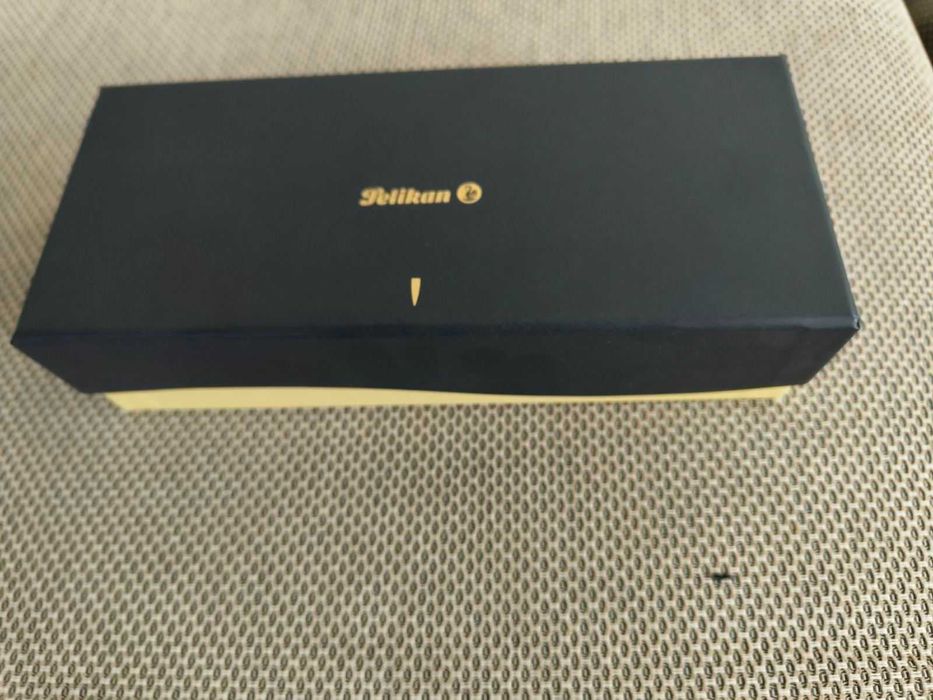 Комплект писалка и химикалка PELIKAN – с лого НОВ