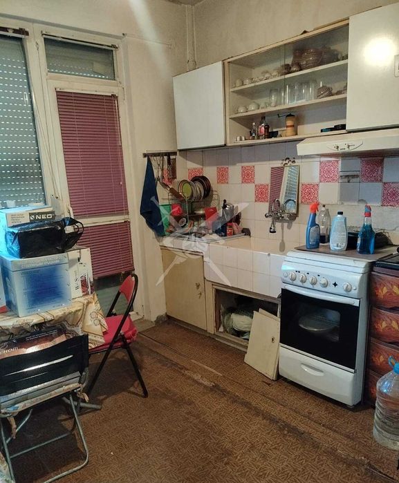 Продава се Двустаен апартамент в Пловдив, Център - 56 кв.м за 2009 €/кв.м - Снимка #2