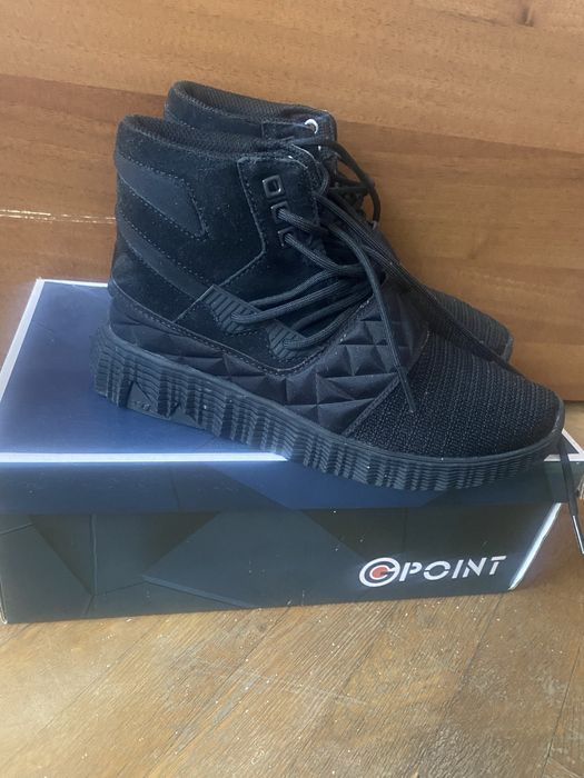 Обувки supra ,номер 35 като нови.