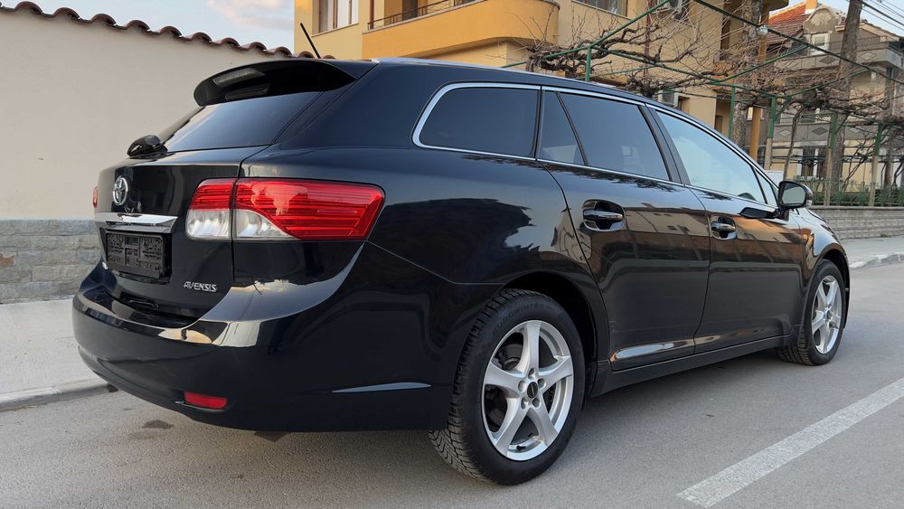 Toyota Avensis 2.2 D-4D 2014г