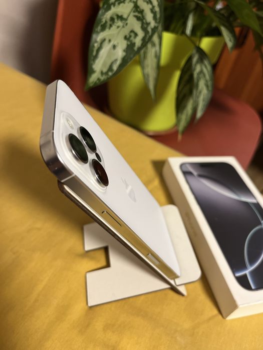 Iphone 16 pro max без ремонта акум 92
