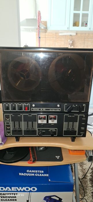 Se vinde magnetofon tesla b115