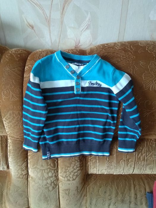 Свитера и кофты    .