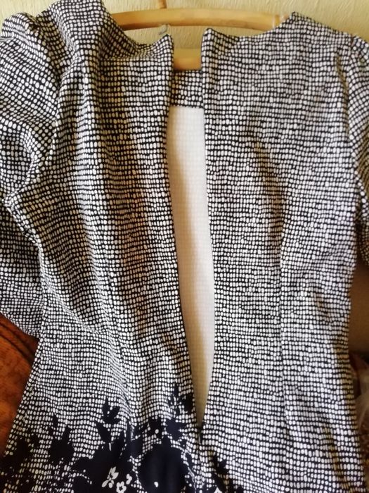 Платье на молнии