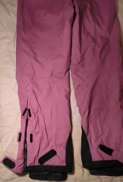 Зимен ватиран дамски комплект – яке с качулка и панталон!