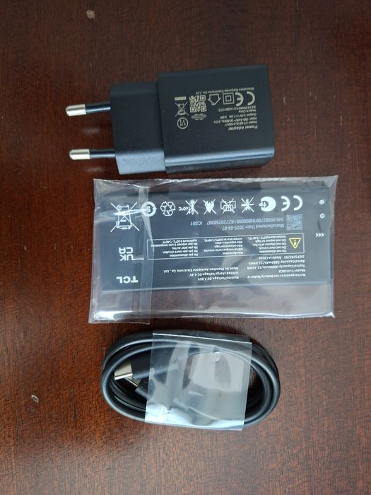 Telefon TCL 501 250 ron