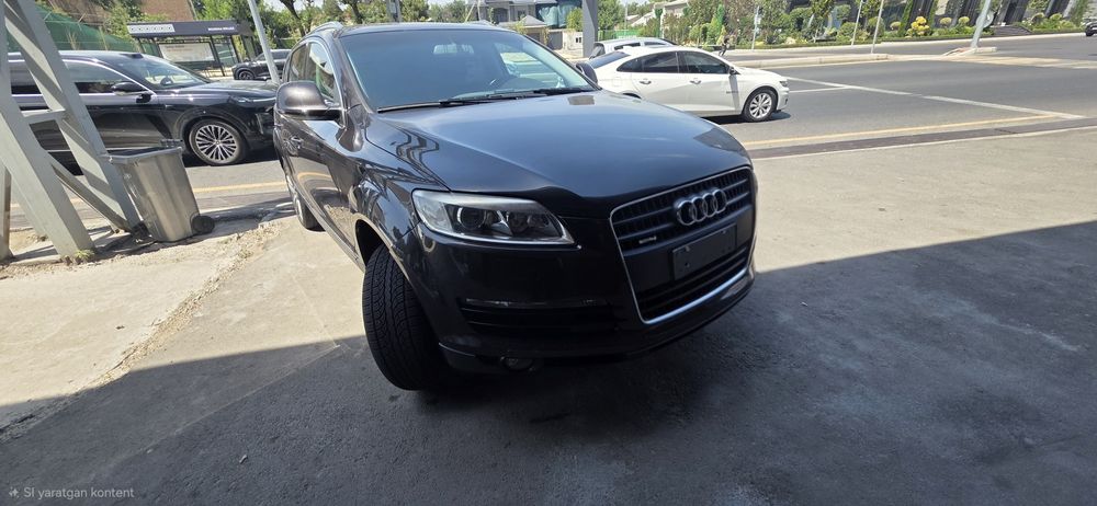 Audi Q7 [Quattro)