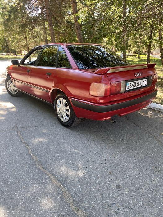 Продам ауди б4 93г