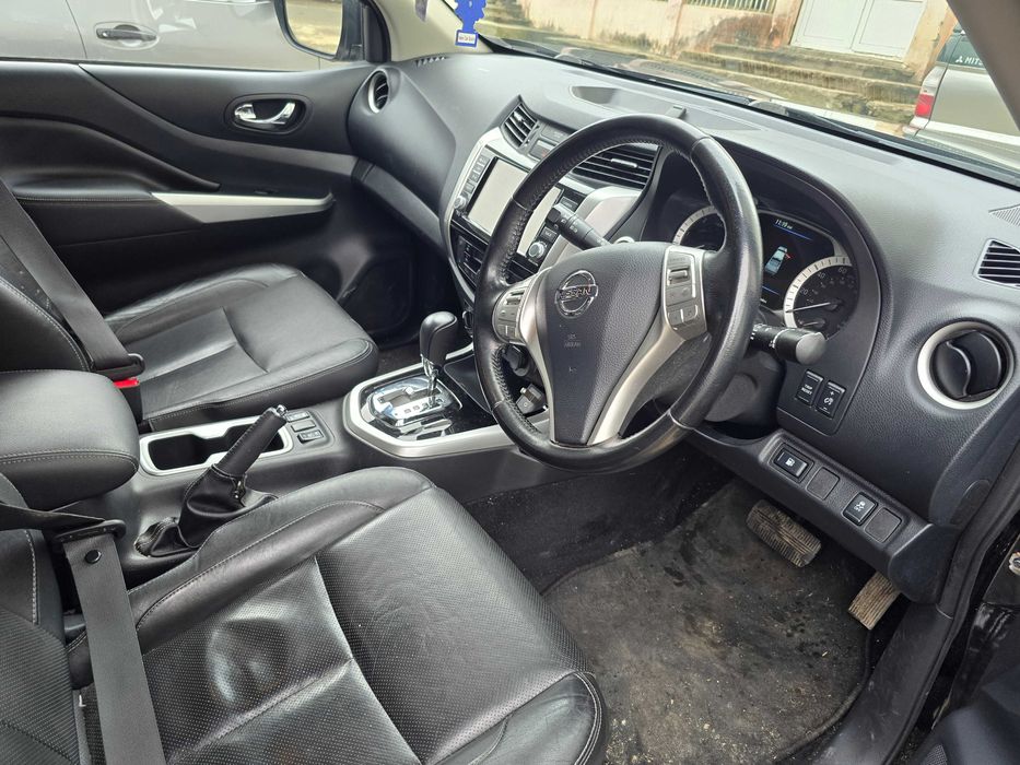 Dezmembrez nissan navara 2021