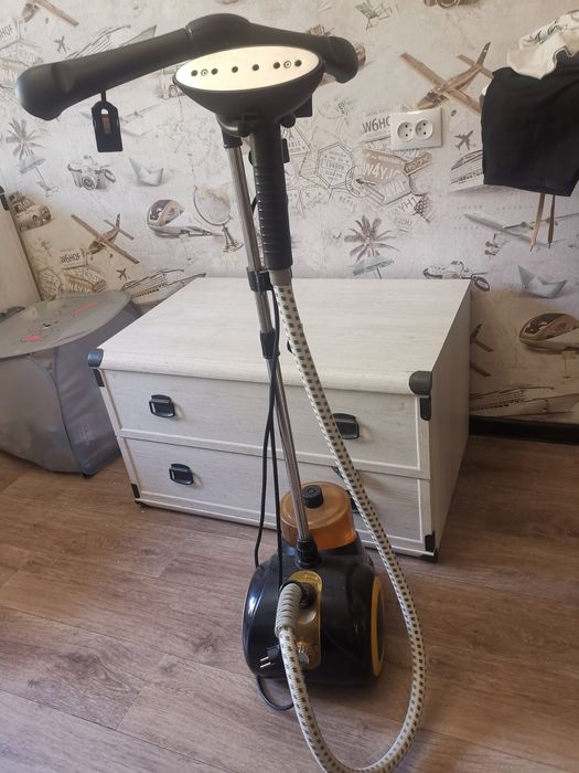 Паровой утюг продам