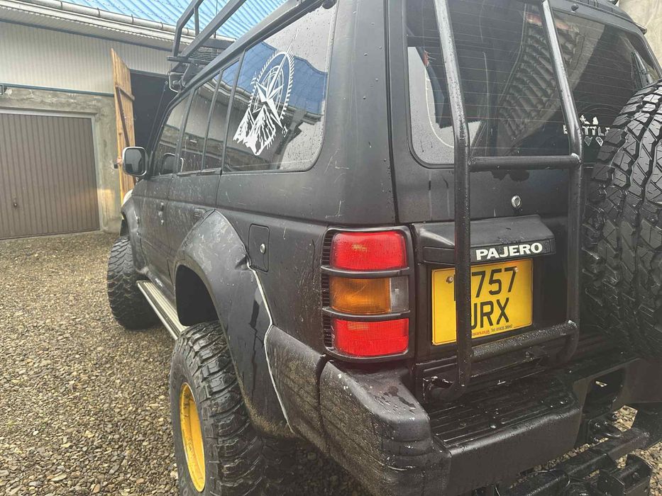 MITSUBISHI Pajero 1995 — imagine 5