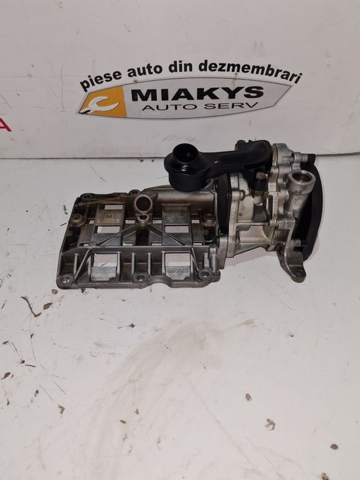 Pompa ulei 2.0 disel 184Cp BMW N47D20C  / cod 7810823 an - 2010-2017