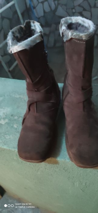 Продам детские ботики и сапожки