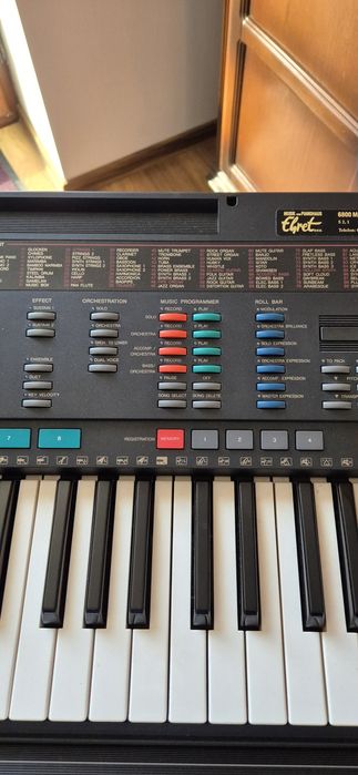 Claviatura electronica/pian/orga  Yamaha PSR 4600