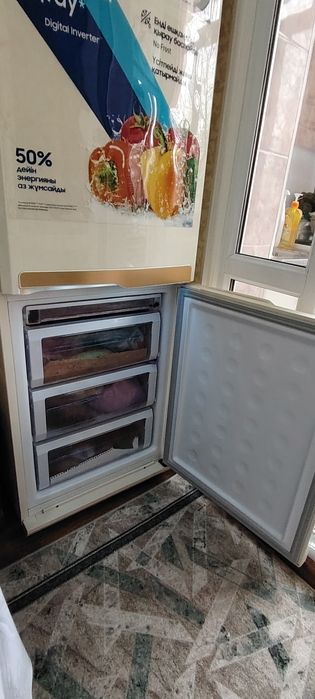 Продам холодильник Самсунг, в отличном состоянии.