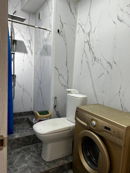 сдаётся двухкомнатная квартира на метро Дустлик