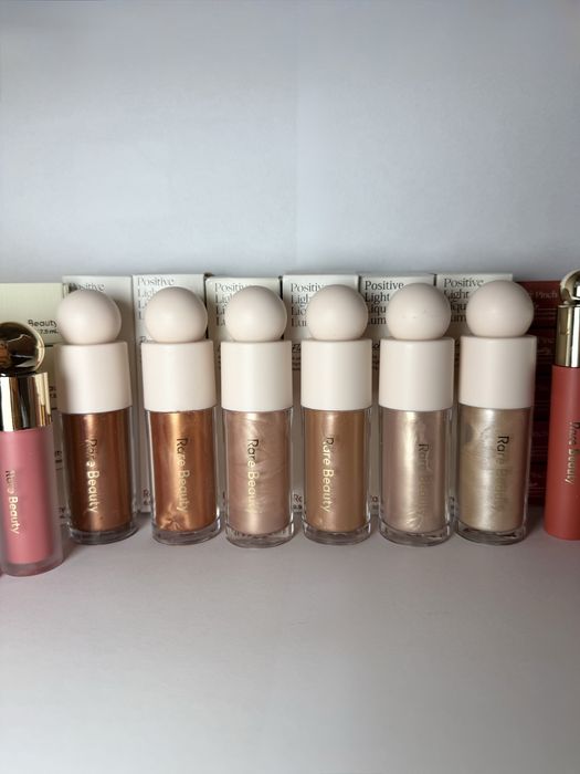 Rare Beauty Positive Light Liquid Luminizer оригинален течен хайлайтър, от Selena Gomez, Reflect Reveal Mesmerize Flaunt Enchant Enlighten highlighter