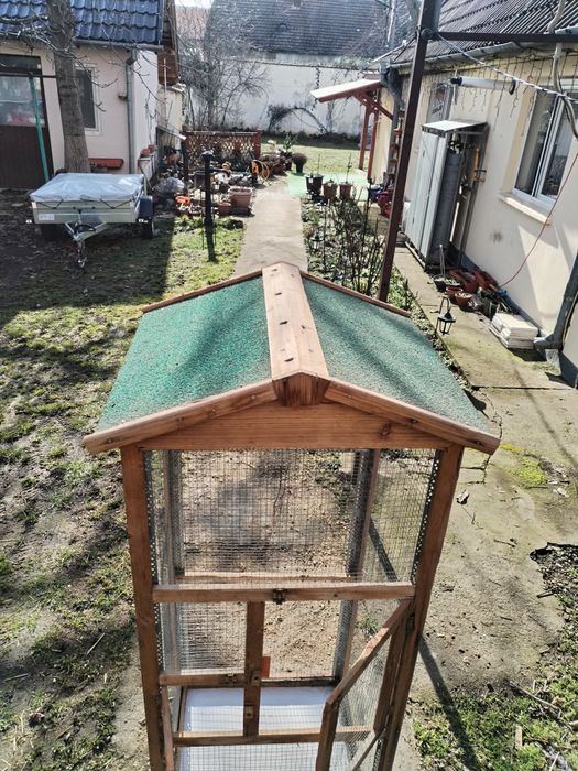 Colivie păsări din lemn în stare bună!