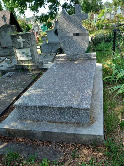 Vand cavou, 2 locuri la cimitirul Sfantul Vasile Iasi