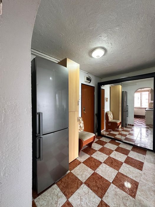 Propritar - Închiriez apartament 2 camere decomandat, renovat, centrală nouă - Bulevard Vlahuță, Brașov, etaj intermediar