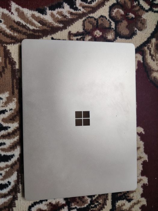 Microsoft SURFACE laptop go