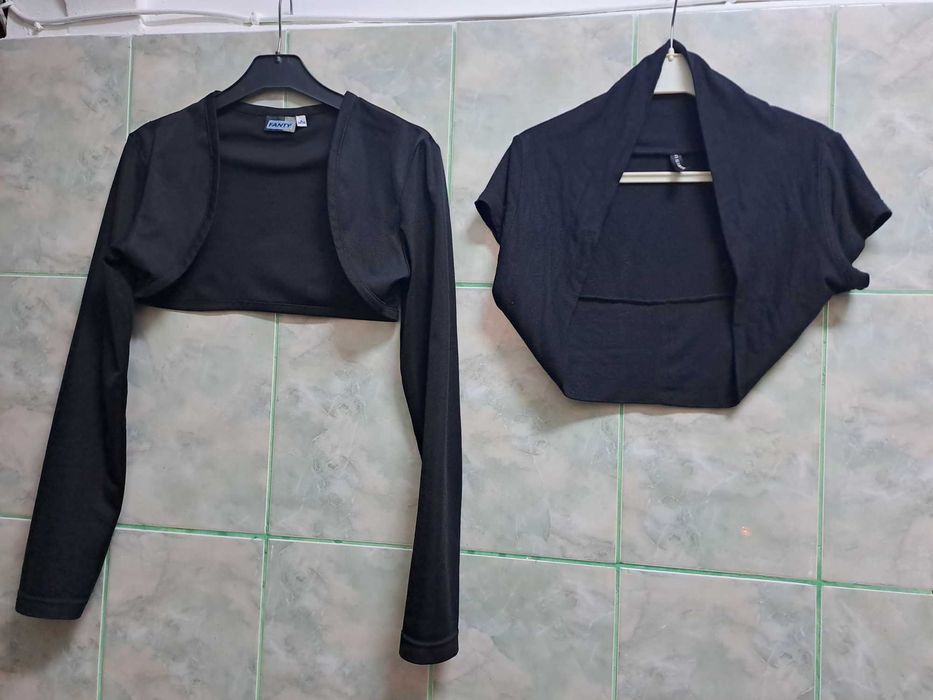 Tricouri, bolerouri, bluze scurte