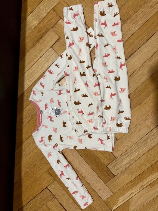 Vand haine fetita masura 104 noi sau stare excelenta