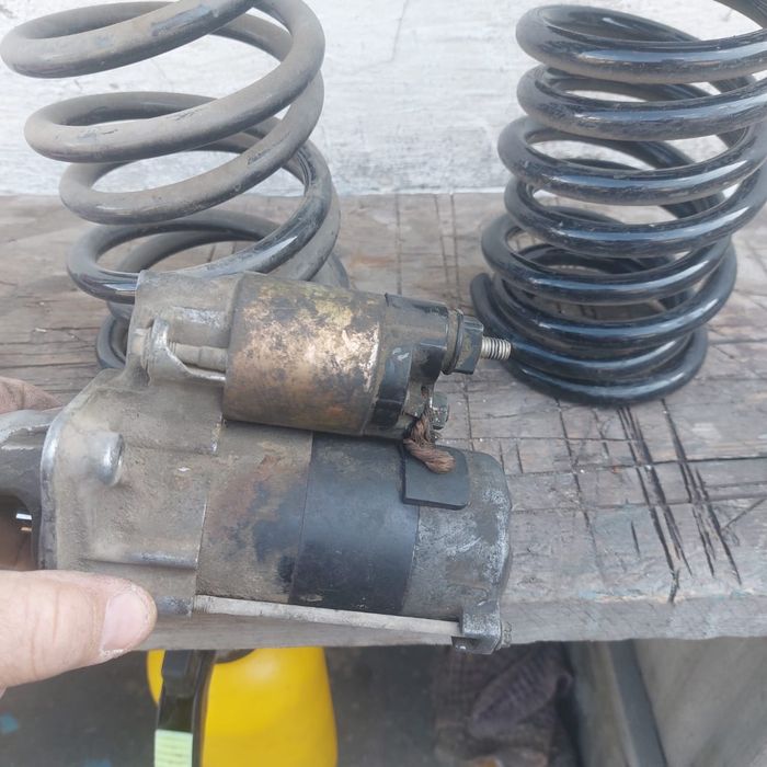 Пружины на тайота  Креста Марк2  оригинал