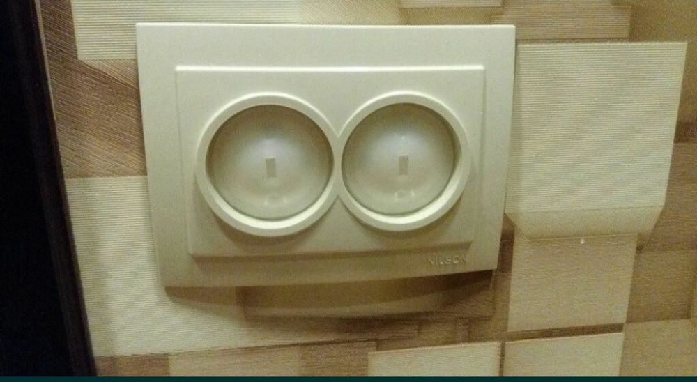 Заглушки-затычки на розетки защита от поражения током детей.