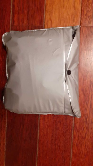 дъждобран сив качествен в чантичка