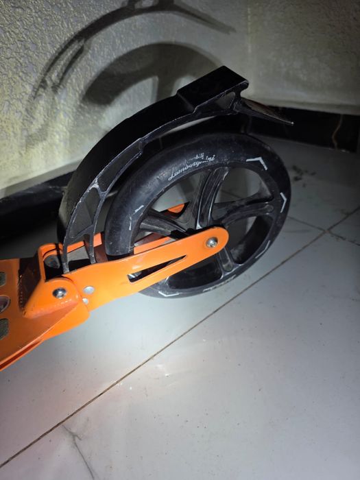 Продам самокат Lamborghini