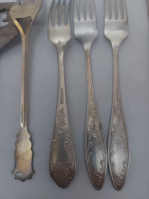 Мельхиоровые вилки.