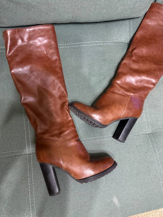 Продам стильные сапоги