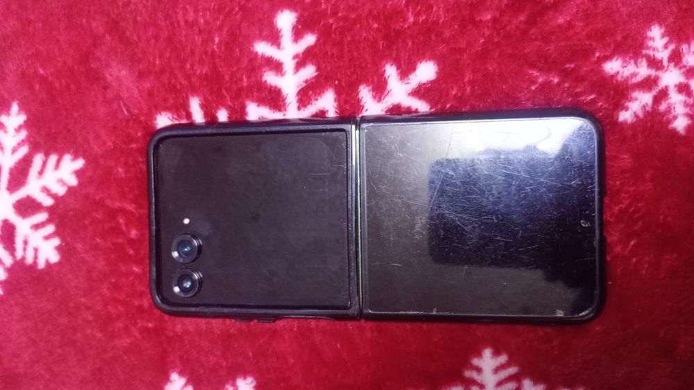 OFERTĂ , Motorola pliabil razr 50 ultra 12/512