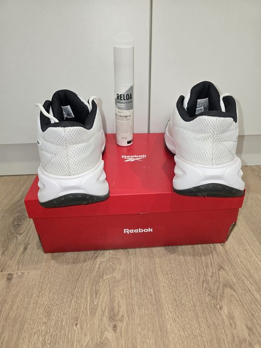 Спортивная обувь Reebok
