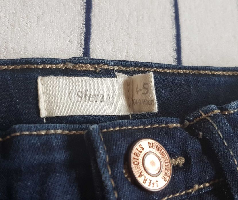 Кокетна дънкова пола, на SFERA, 4 год.