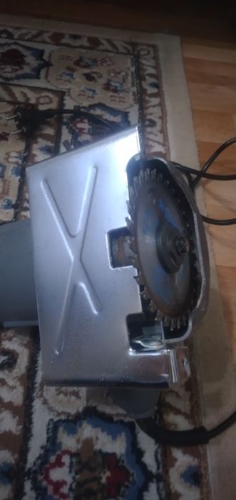 Циркулярная пила 《Пчёлка》